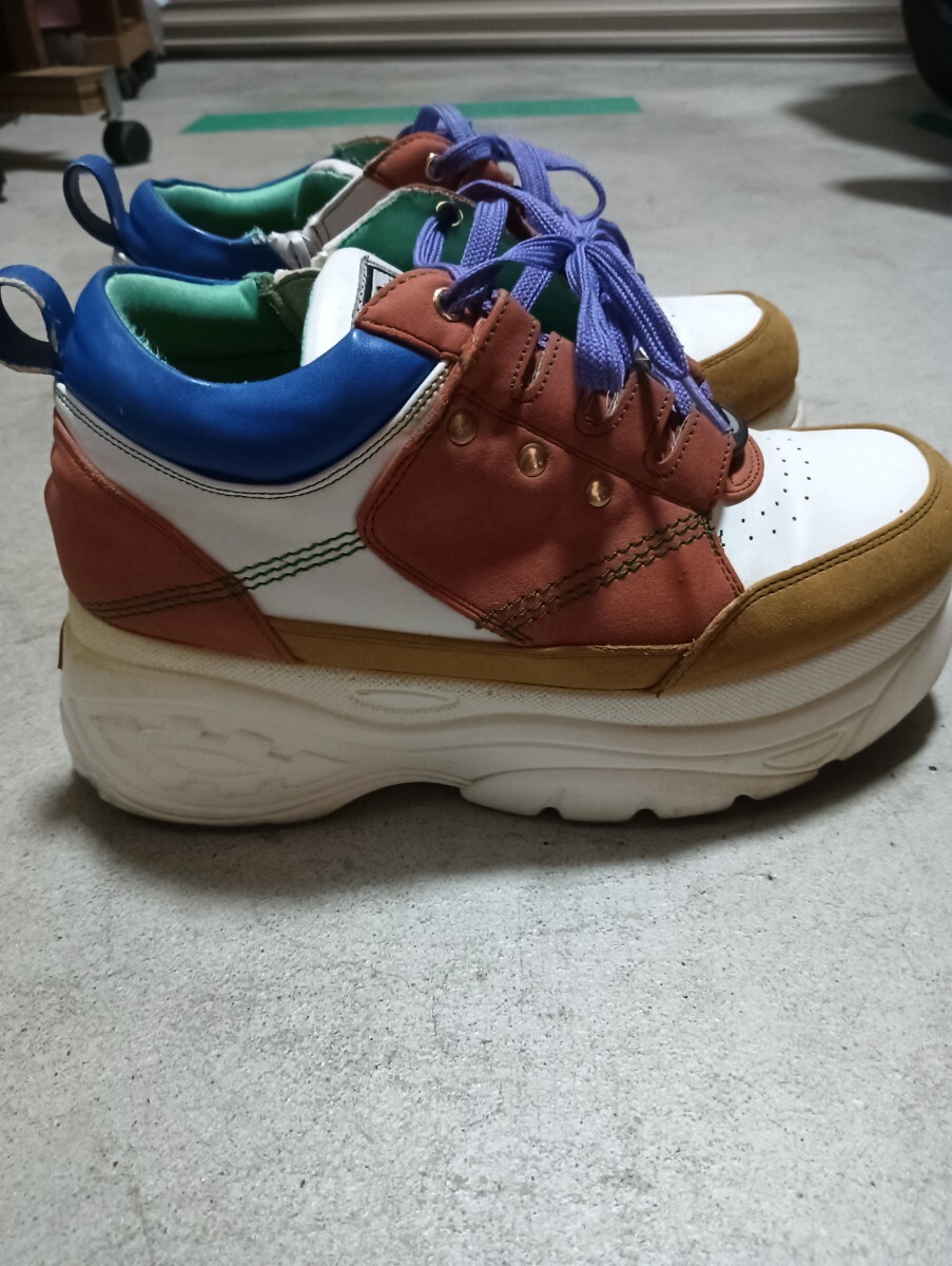 ヨースケ（YOSUKE）厚底スニーカー　使用品　シート高のあるバイクに！_画像4