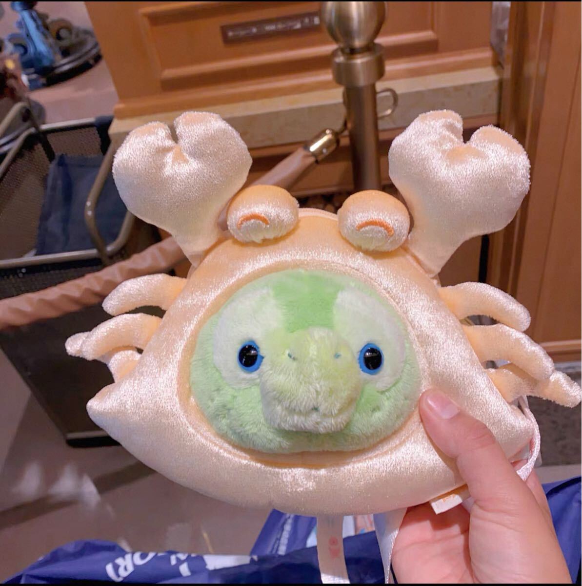 上海ディズニー オルメル ぬいぐるみショルダーバッグ 最新 正規品】オルメル 2025夏 蟹 ショルダーバッグ 上海