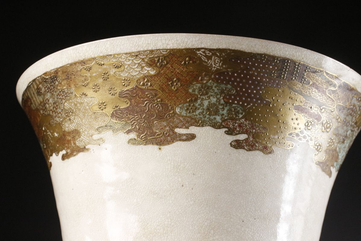 希少 特大 薩摩焼 細密画大花瓶 耳付き 極彩色 高さ78cm アンティーク 希少 特大 薩摩焼 細密画大花瓶 耳付き 極彩色 高さ78cm