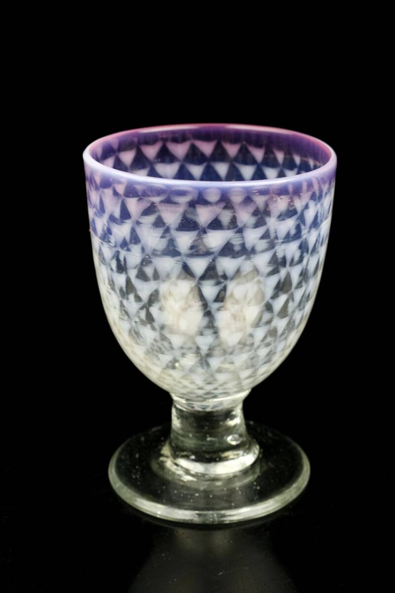 大正ガラス 和ガラス ウランガラス 桃色縁 白雪模様 大正ガラス 和ガラス ウランガラス 桃色縁 白雪模様 大正ガラス