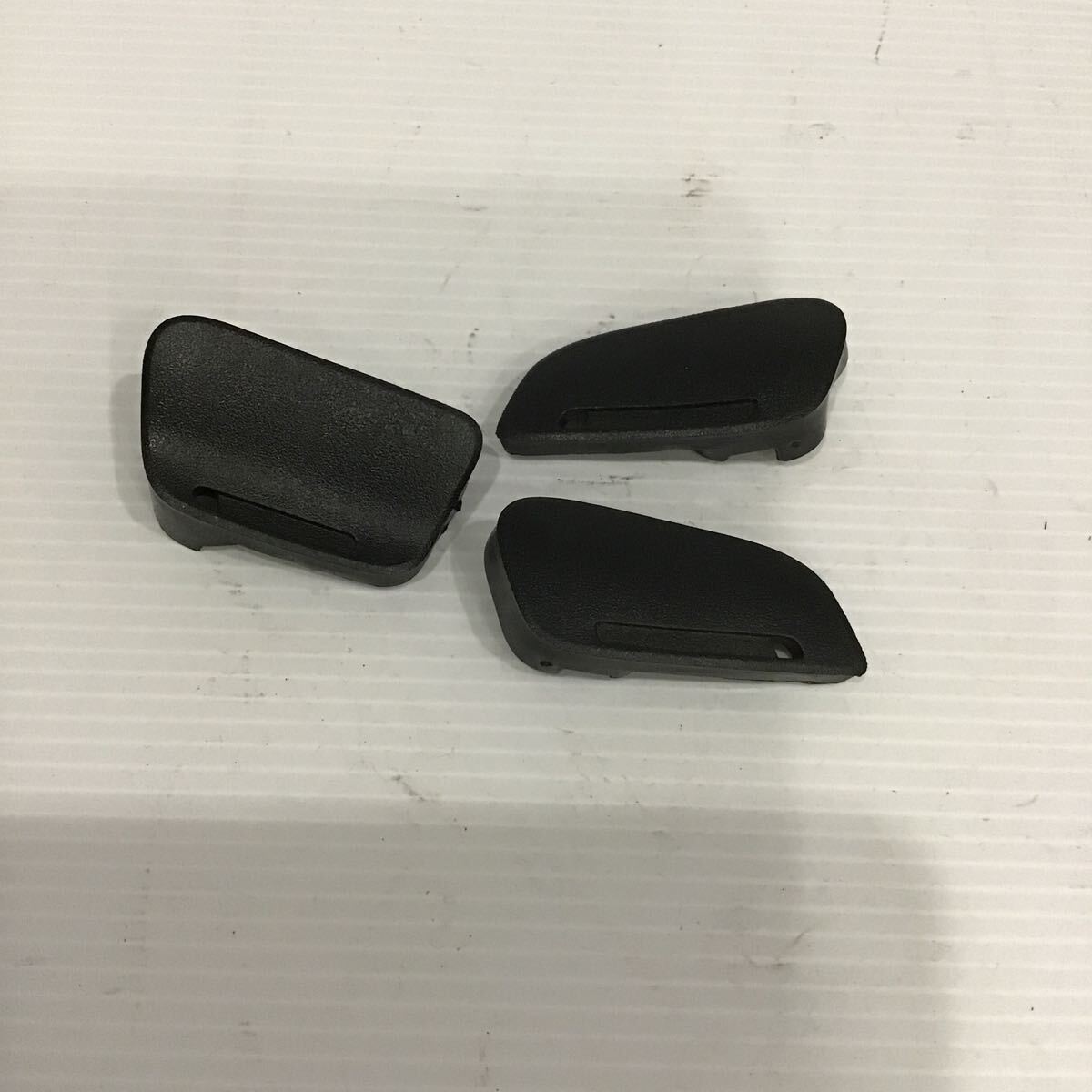 B44-31 ヤマハ シグナス グリファス SEJ4J グラブバー　タンデムバー　カバー　純正部品_画像1