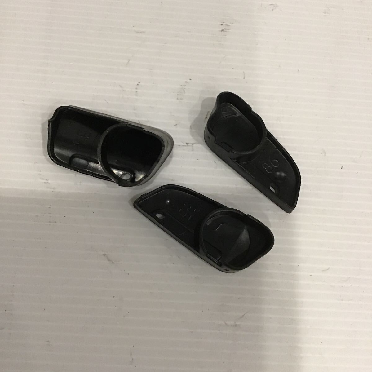 B44-31 ヤマハ シグナス グリファス SEJ4J グラブバー　タンデムバー　カバー　純正部品_画像2