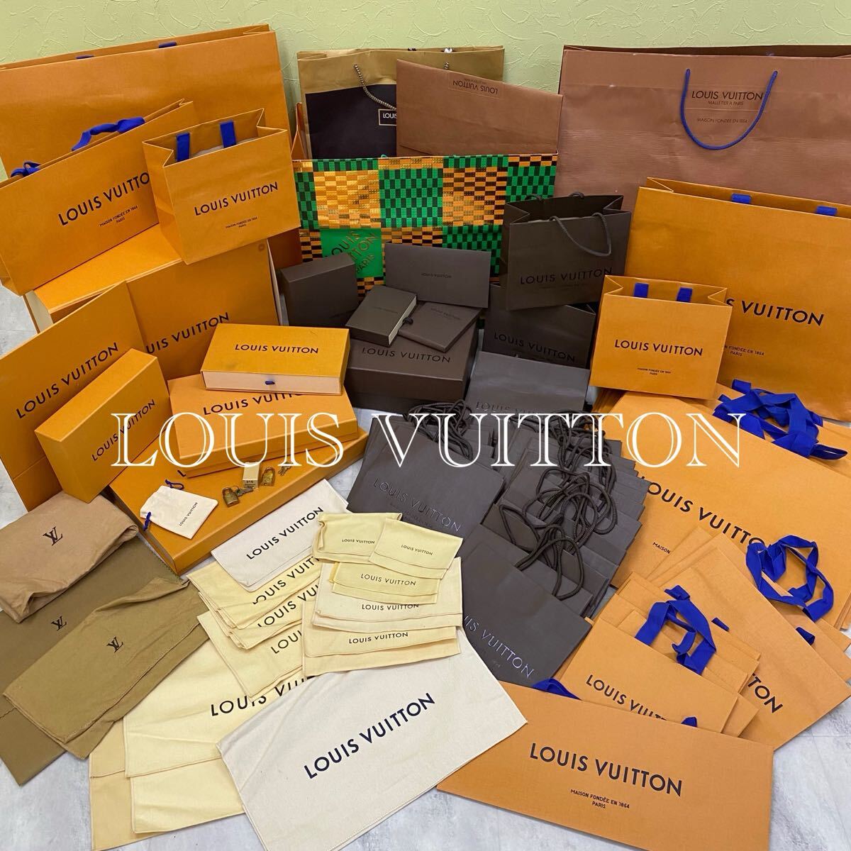 ルイヴィトン 大空箱、中空箱 保存袋 ショッパー紙袋等 まとめ売り SU□ LOUIS VUITTON ルイ・ヴィトン 空箱/紙袋/保存袋 まとめ