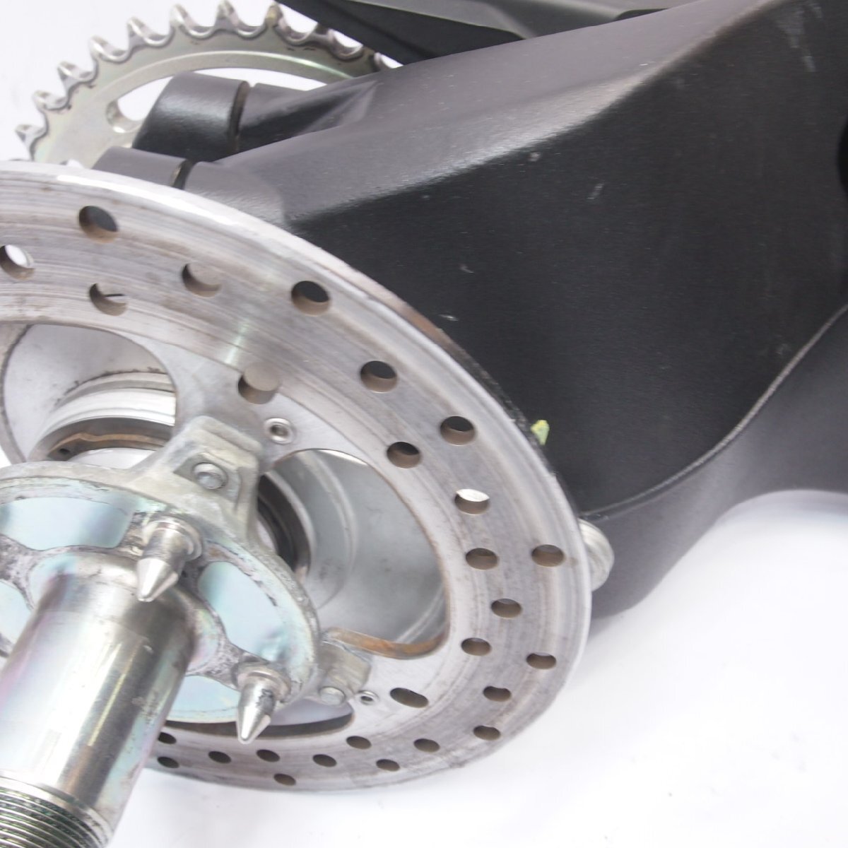 ストリートファイター1098純正スイングアーム 割れなし 370.3.114.1B品番 ドゥカティDUCATIハブ スプロケット_画像5