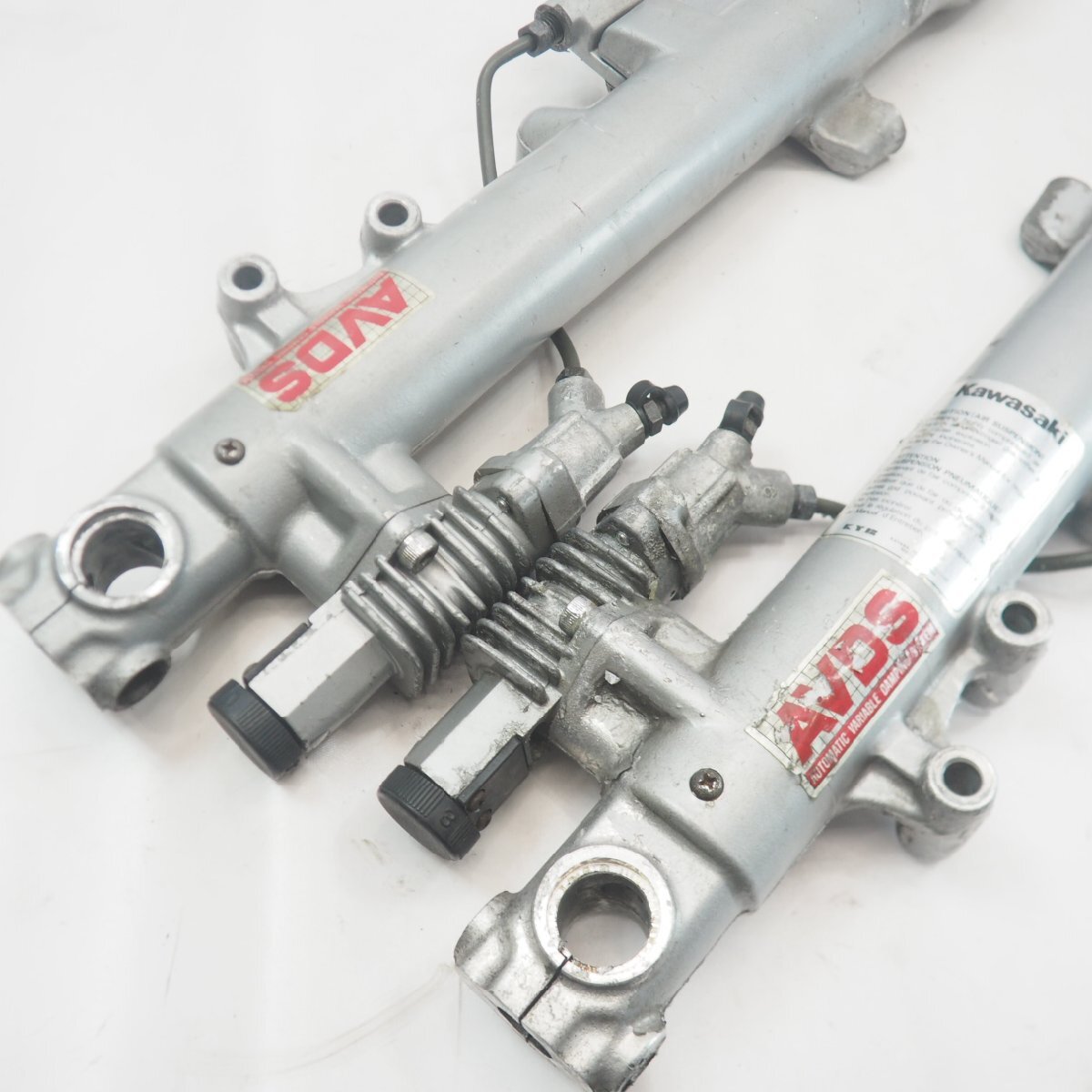 美品 GPZ400F GPZ550 フロントサスペンスション フロントフォーク GPZ400R 純正 フロントフォーク ZX400D φ36mm AVDS フォーク