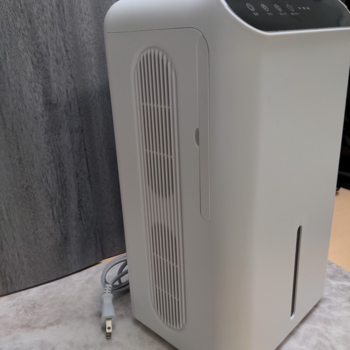 y070810s 除湿機 小型 大容量2.5L 強力除湿量1L/日 ダブルペルチェ式の画像3