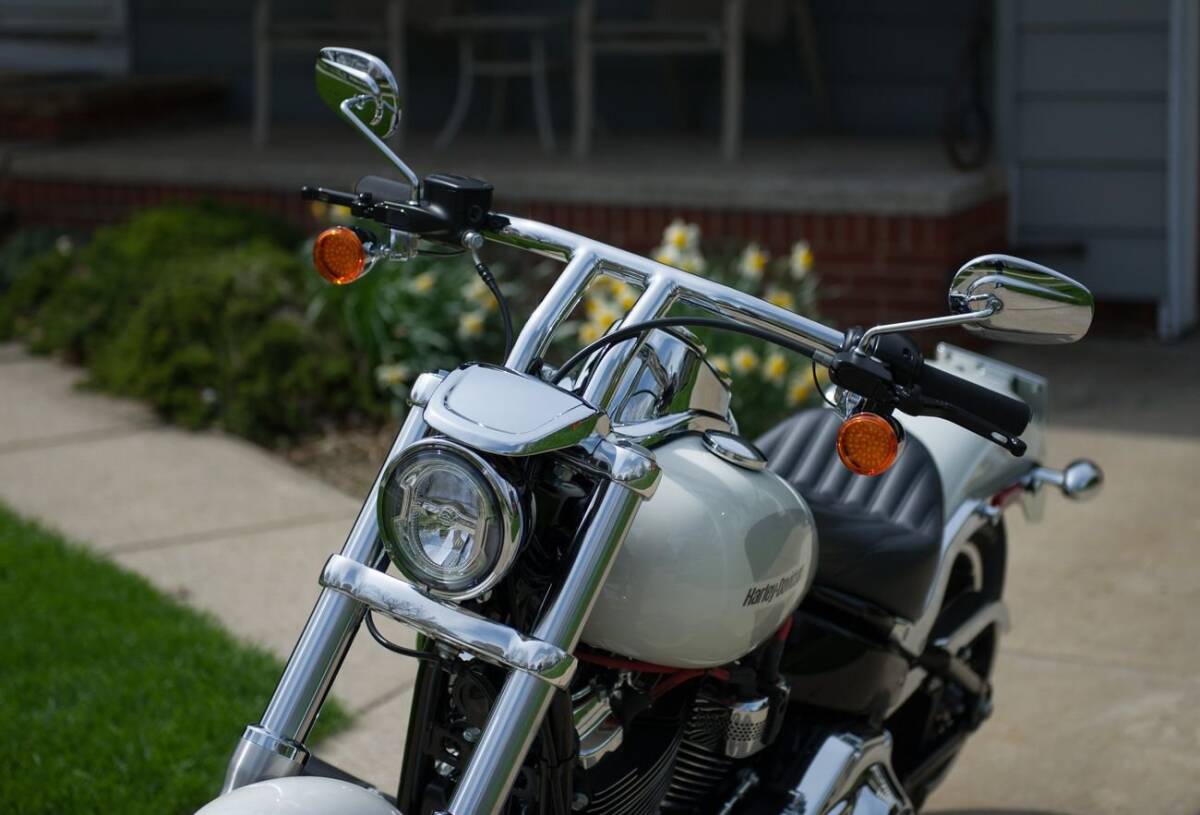 【美品】ファットハンドル ツインカムダイナ＆ソフテイル＆ロードキング ハーレー純正ストレートスラマーバー 1/2インチ_画像2