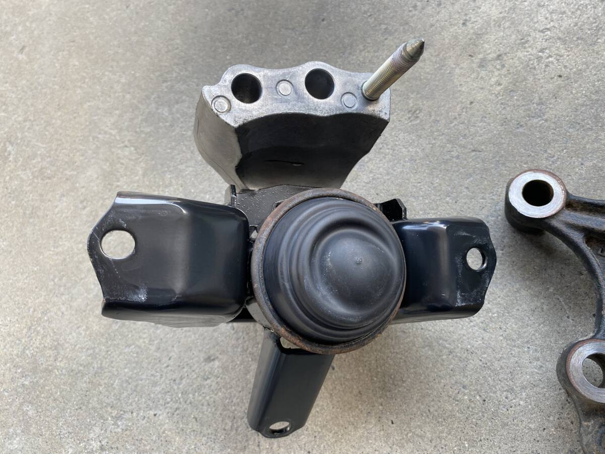 M900A　タンク　エンジンマウント　2507-3062_画像4