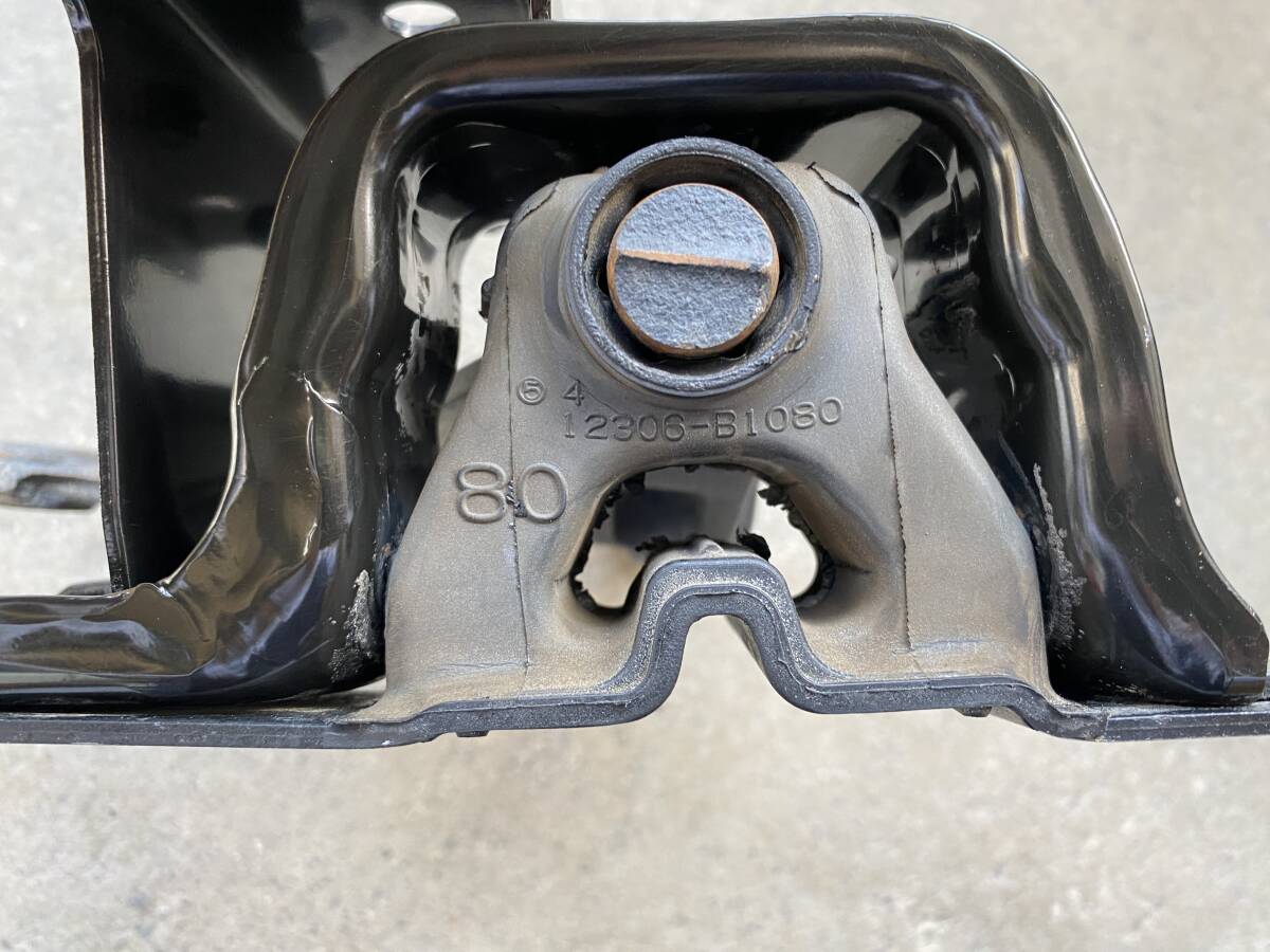 M900A　タンク　エンジンマウント　2507-3062_画像5