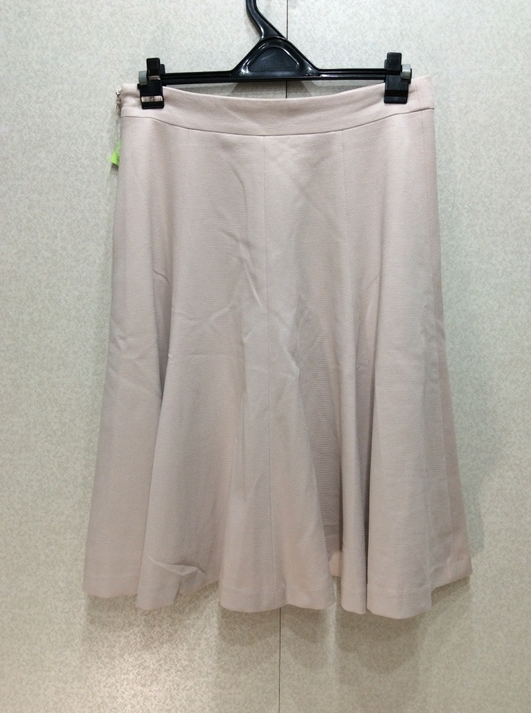 組曲 薄ベージュフレアスカート サイズ2