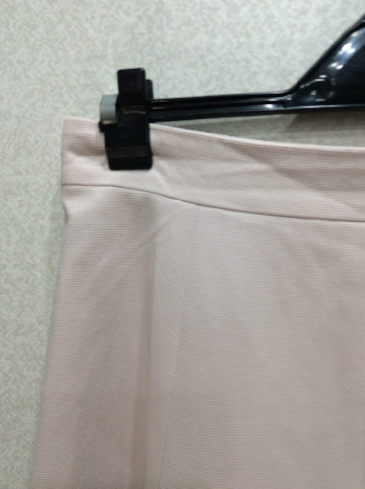 組曲 薄ベージュフレアスカート サイズ2