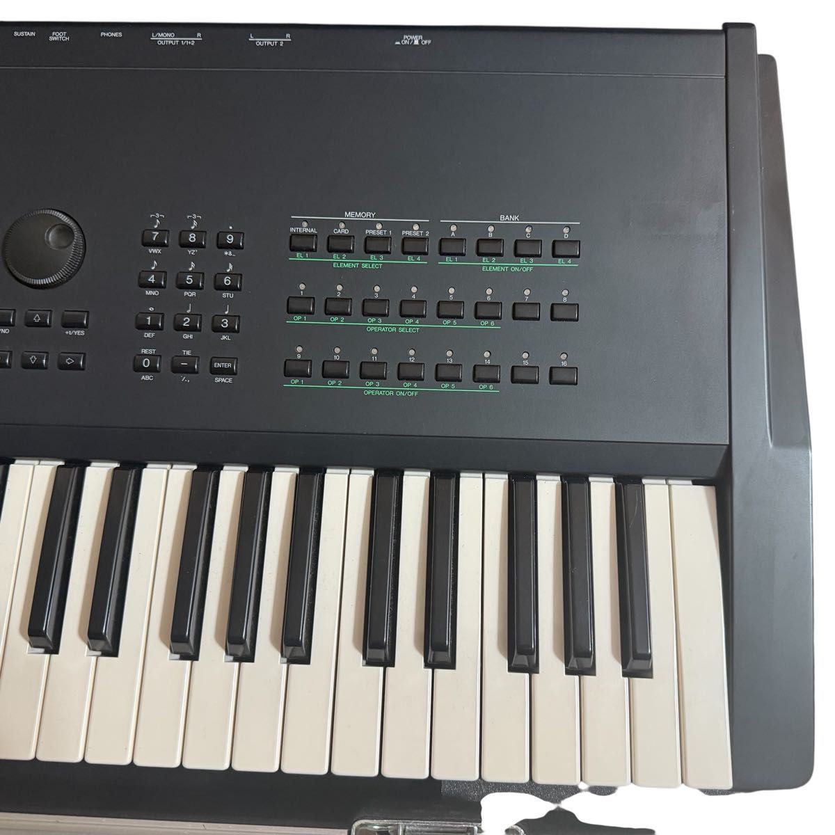 美品 YAMAHA SY77 シンセサイザー 純正ハードケース付き 美品】YAMAHA SY77 シンセサイザー 純正ハードケース付き 動作品