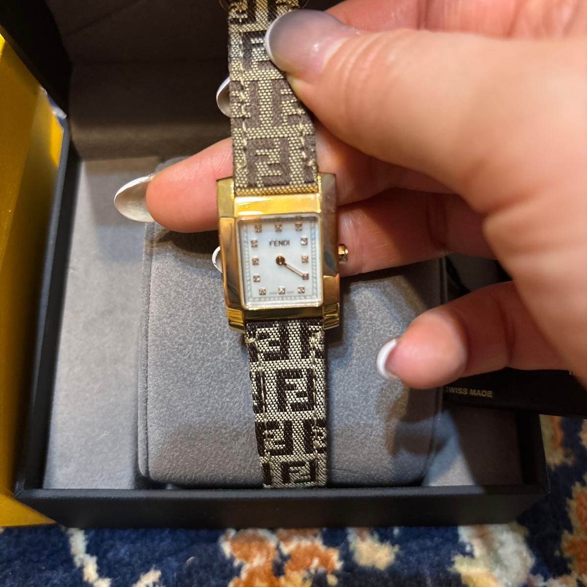 FENDI ズッカ柄ベルト 12P ダイヤモンド 腕時計 美品 動作品】FENDI 腕時計 クォーツ ズッカ 12ダイヤ ゴールド