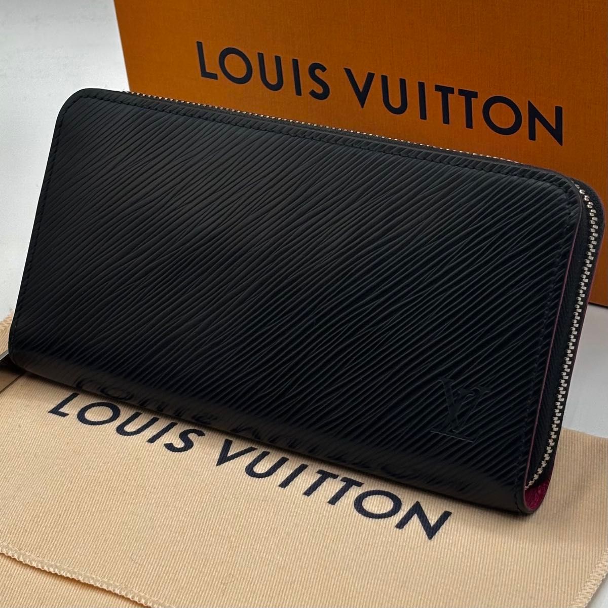 Louis Vuitton 黒 長財布 エピレザー 未使用級 ルイヴィトン 長財布 ジッピーウォレット ノワール