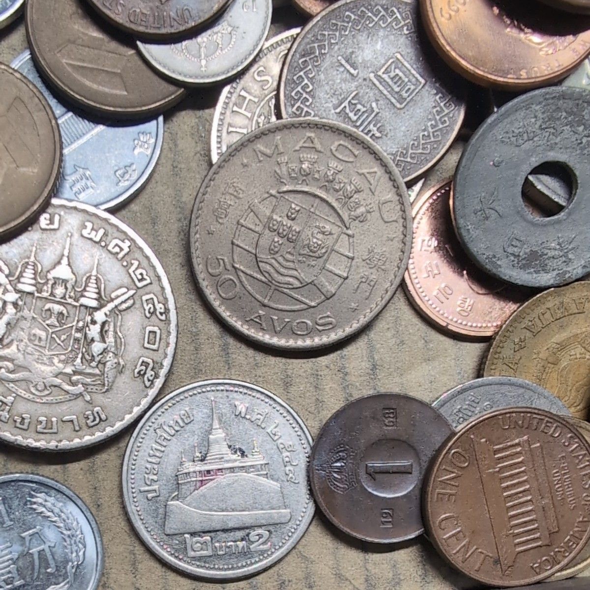 世界の古銭 まとめ売り【重さ:約1.7kg 旧貨幣・雑銭・外国コイン】 外国 海外 雑銭 古銭 コイン まとめ 1 5kg|Yahoo!フリマ(旧