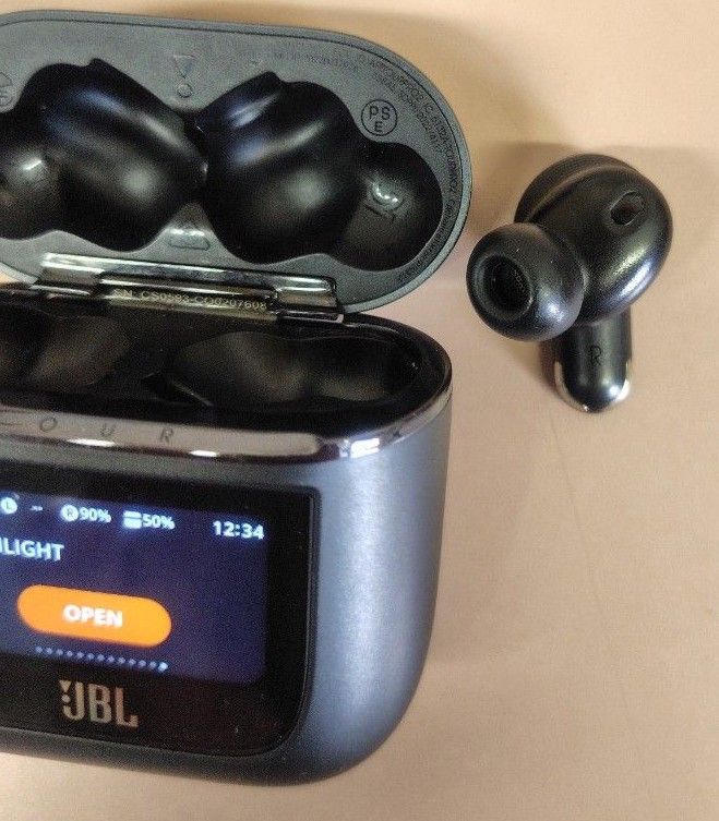 JBL TOUR PRO 2 ケース 右耳のみ JBL tour pro 2 ケースと右側イヤホンのみ|Yahoo!フリマ(旧
