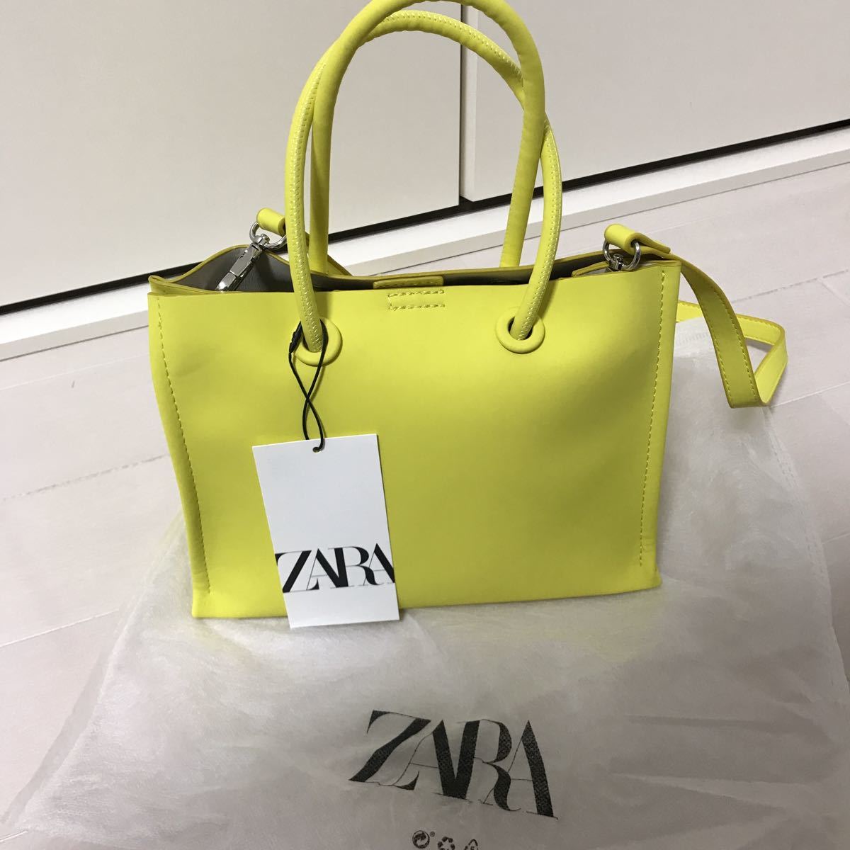  new goods ZARA Mini tote bag shoulder bag 2wayie Rollei m tote bag 20716
