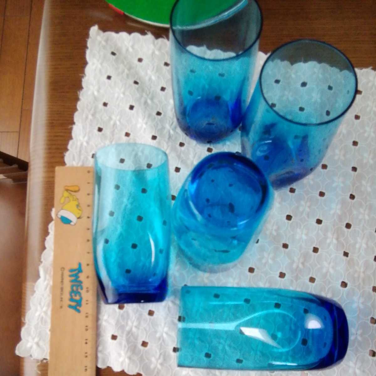 美品　ガラスコップ　５個　ブルー　持ち手付きトレイ　カバー付き　未使用　_画像9