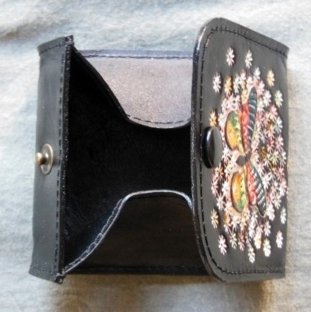  Stan pin g butterfly open change purse .