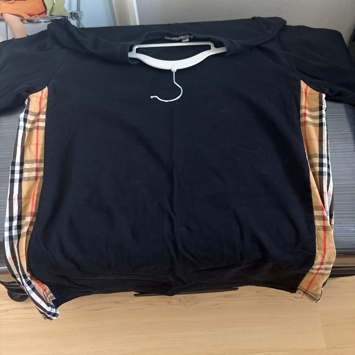 ★Burberry★ Black チェック柄 Tシャツ BURBERRY Tシャツ ブラック バーバリーチェック|Yahoo!フリマ