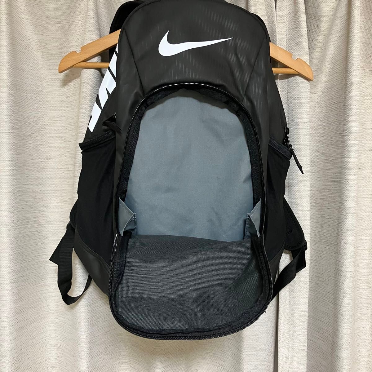 【新品】NIKE シンプル スウッシュ バックパック アルファアダプト 新品】NIKE シンプル スウッシュ バックパック アルファアダプト