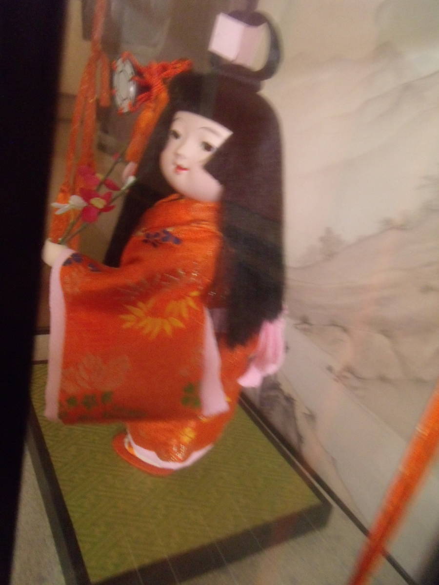 わらべ人形 ガラスケース付き 着物 鼓(つづみ)梅の花 日本人形
