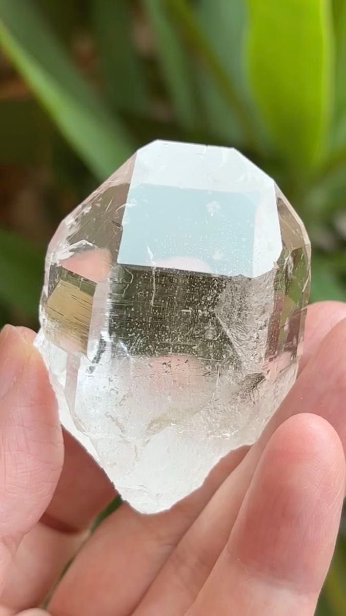 インド マニハール水晶ポイント カッコいいタービュラー 透明 ただ美しい天然石