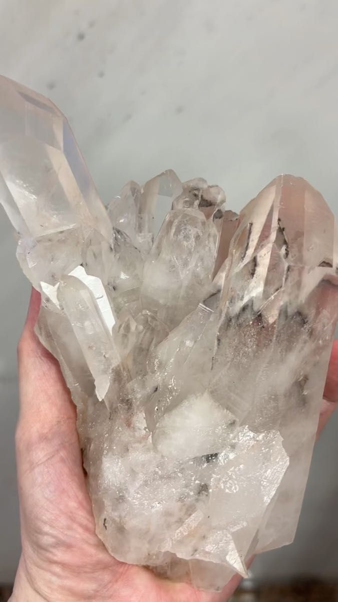 チベット カイラス水晶 カイラスクォーツ 525g ヒマラヤ サマーセール チベット カイラス水晶 カイラスクォーツ 525g ヒマラヤ 希少