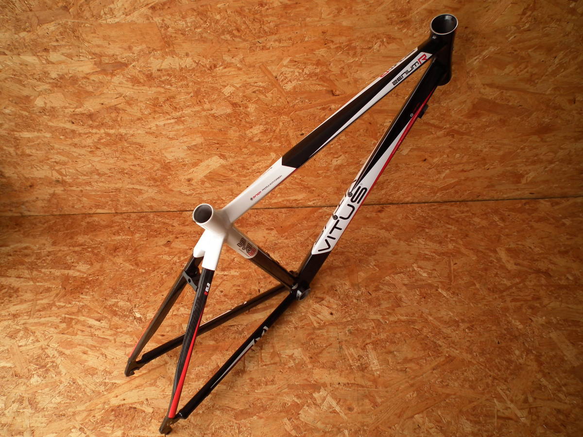 VITUS(ビチュー) ZENIUM R アルミフレーム カーボンバック 51cm VITUS(ビチュー) ZENIUM R アルミフレーム カーボンバック 51cm