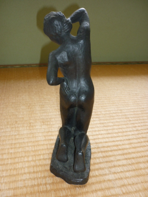 # genuine article beautiful goods 1980 period work! Japan ... member day exhibition .. sculpture house Amemiya ..[..* woman image ] bronze sculpture height approximately 26cm autograph *Keiko~