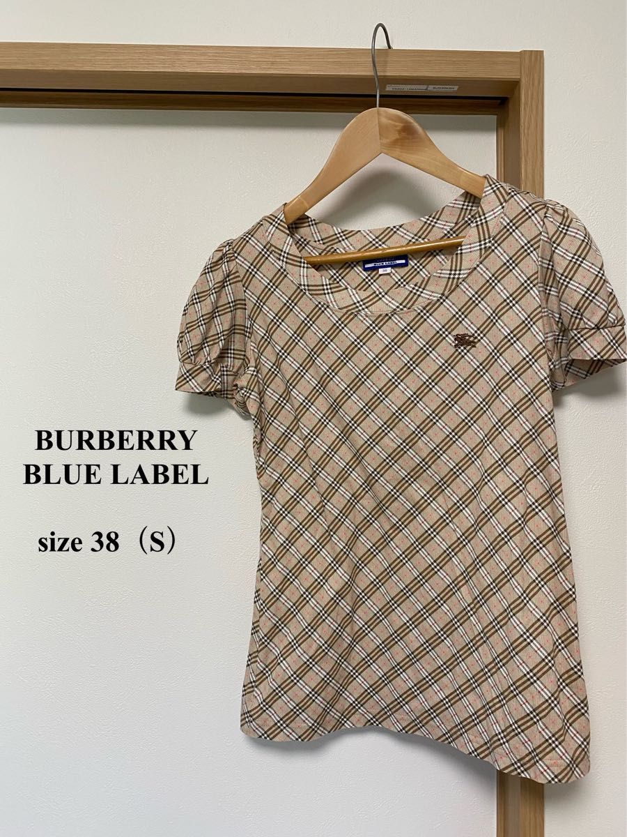 美品 BURBERRY バーバリーブルーレーベル 白 ノバチェック柄 Tシャツ 美品 BURBERRY バーバリーブルーレーベル 白 ノバチェック柄 T