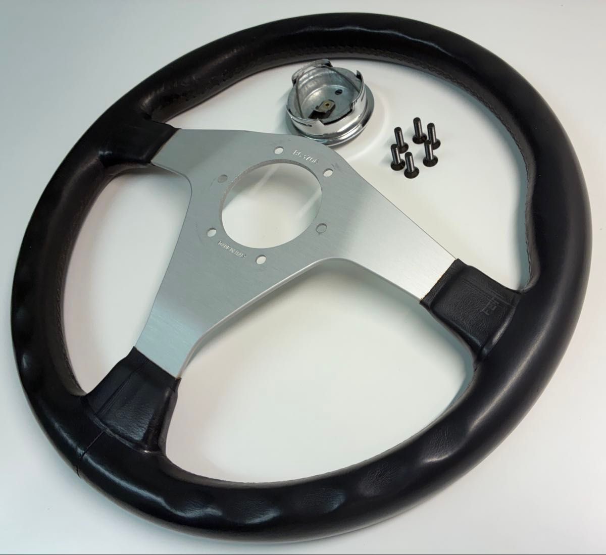 ナルディ NARDI ガラ3 ステアリング 365mm ホーンボタン FET正規 ナルディ NARDI ガラ3 ステアリング ハンドル 35cm FET/MOMO