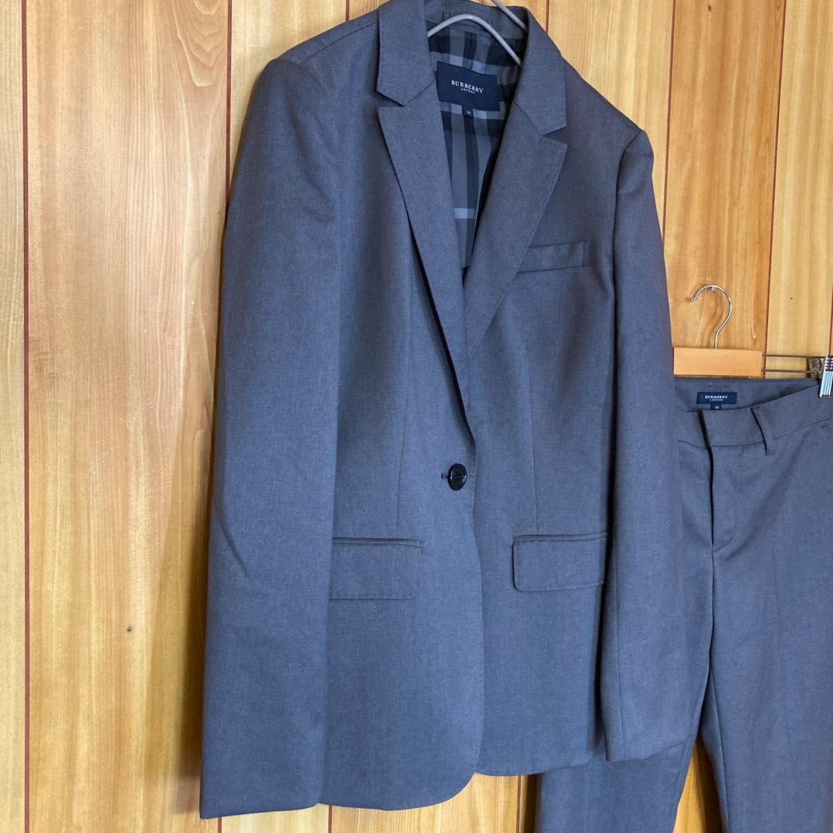 美品✨ バーバリーロンドン シルク混 セットアップ ノバチェック 総裏 グレーM 美品 BURBERRY LONDON バーバリーロンドン パンツスーツ