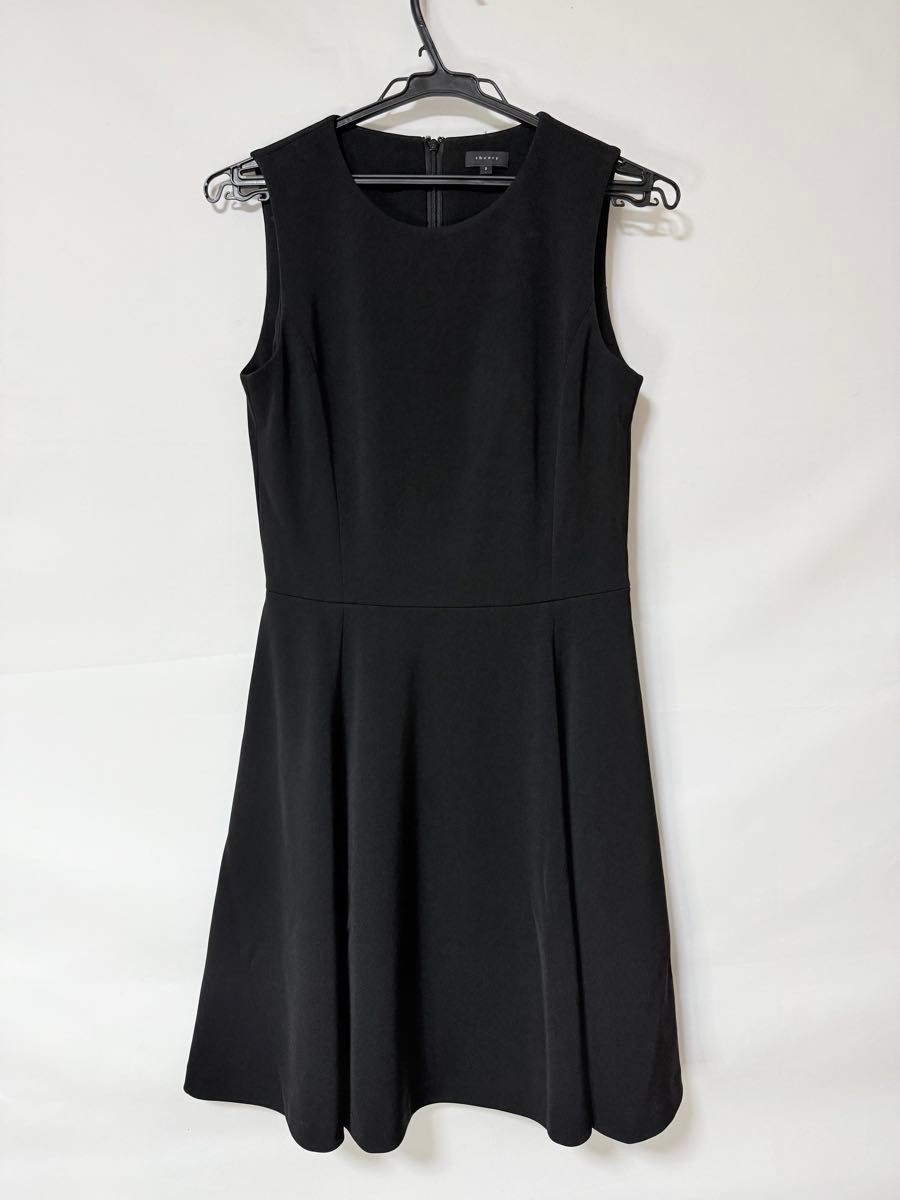 Theory セオリー ワンピース 黒 0(S位) 0138225F0244 Theory セオリー 黒 BLACK ノースリーブワンピース フォーマル