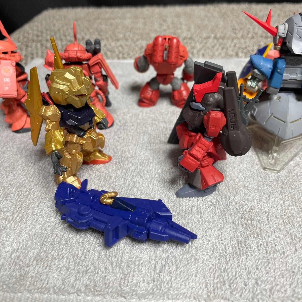 ガンダム コンバージ シャア専用機、クワトロ機 ガンダムコンバージ シャア専用 クワトロ機|Yahoo!フリマ(旧