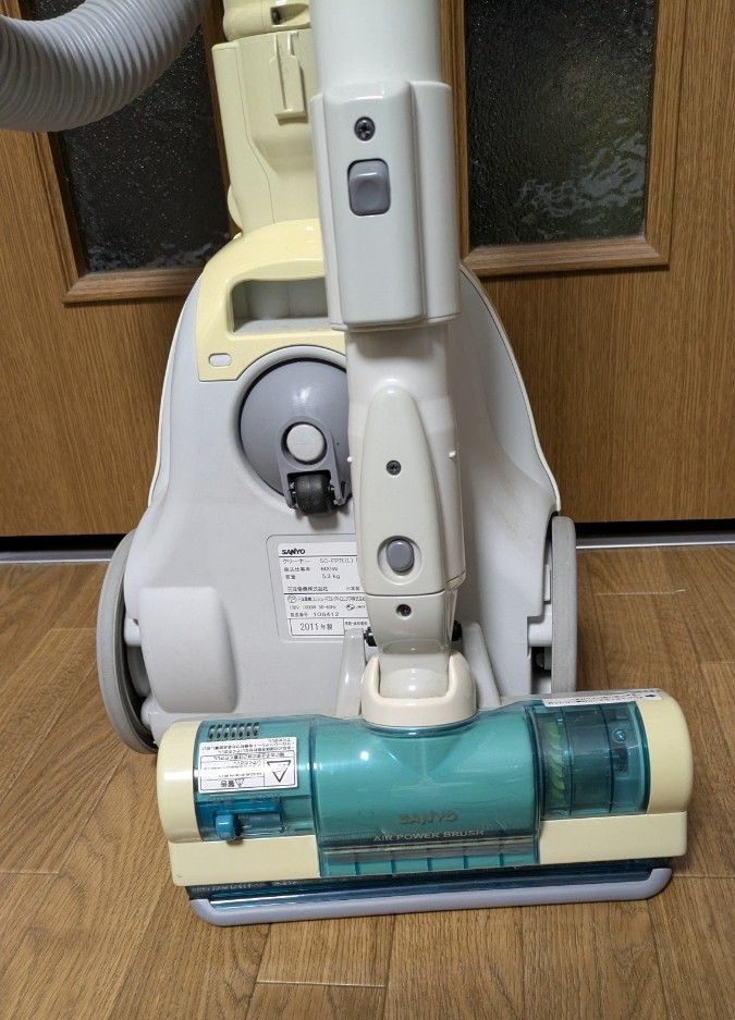 SANYO SC-KN79SP(L) 紙パック式掃除機 キャニスタ 2010年製 SANYO SC-KN79SP(L) 紙パック式掃除機 キャニスタ 2010年製 掃除