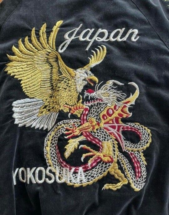 ベロアスカジャン 横須賀 裏キルティング 袖刺繍 龍 竜 鷲 鷹 和柄 日本製 中綿 横須賀 スカジャン 黒 ベロア ドラゴン 刺繍 龍 鷹