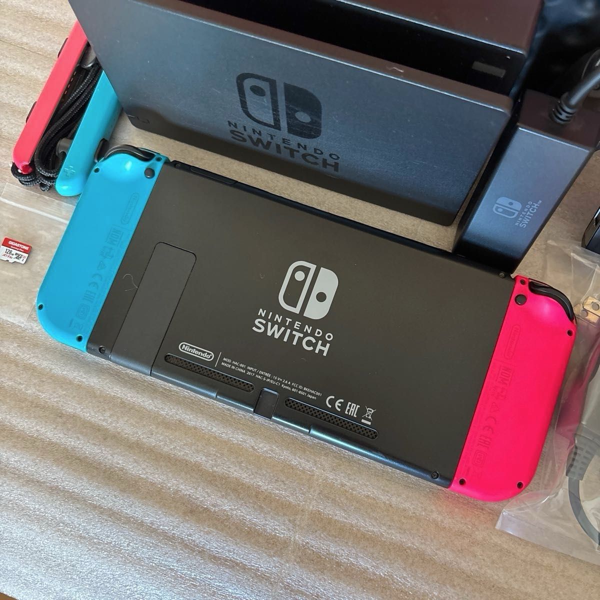 動作良好 未対策機 Nintendo Switch 本体 純正付属品 おまけ多数 動作良好 未対策機 Nintendo Switch 本体 純正付属品 おまけ多数