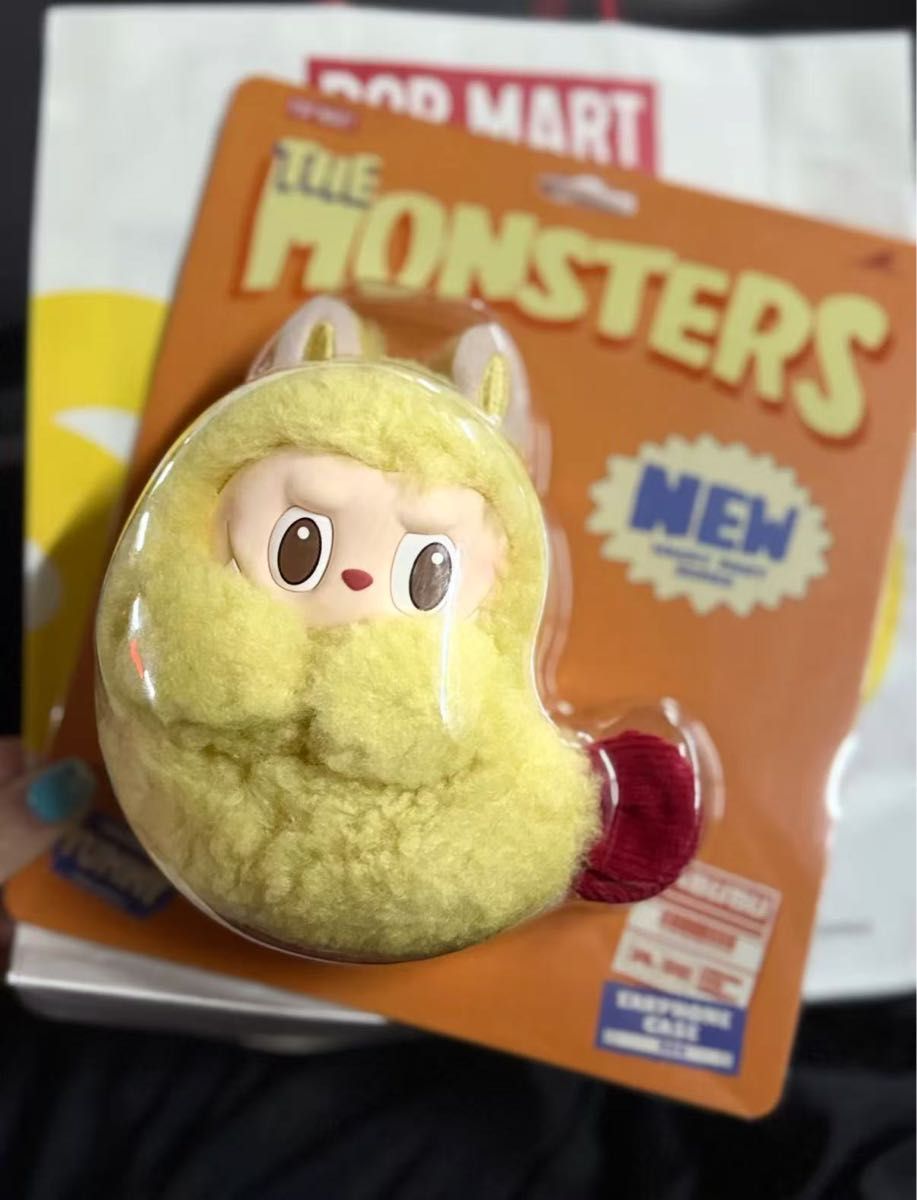 THE MONSTERSラブブ Wacky Martイヤホンケース&マグネット THE MONSTERSラブブ Wacky Martイヤホンケース&マグネット THE
