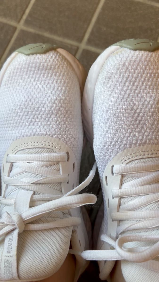 NIKE ランニングシューズ 23cm ホワイト/シルバー