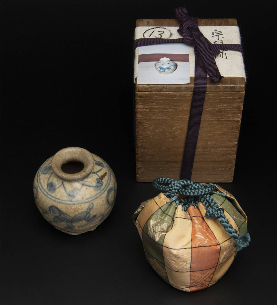 最安値挑戦! 中国 越窯 壺 煎茶道具 八角古井の形 陶芸美術品