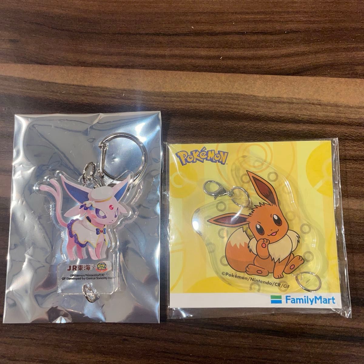 イーブイ ブラッキー エーフィ アクリルチャーム ポケモン ポケまぜ 推し旅 JR東海 推し旅 ポケまぜ ポケモンカフェ アクリルチャーム