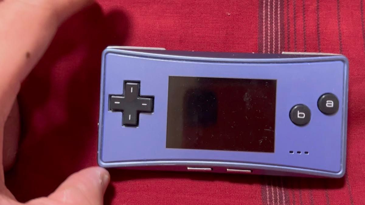 任天堂 ゲームボーイミクロ micro ゲーム機 ※ポケモンリーフグリーンはゲームボーイ本体の動作確認の為付いてきません