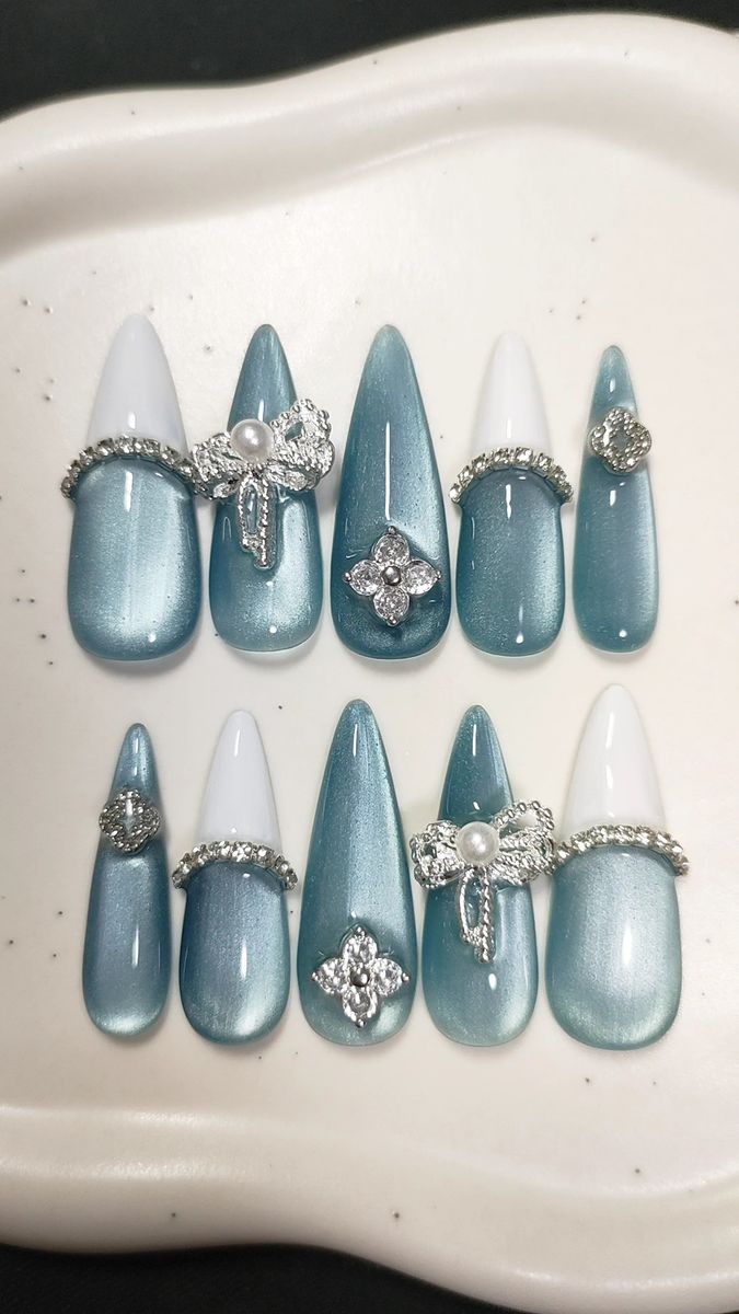 ネイルチップ現品 ロングa 白フレンチ×水色 微粒子マグネットネイル フレンチガーリー リボン うるうる 高品質パーツ 夏ネイル