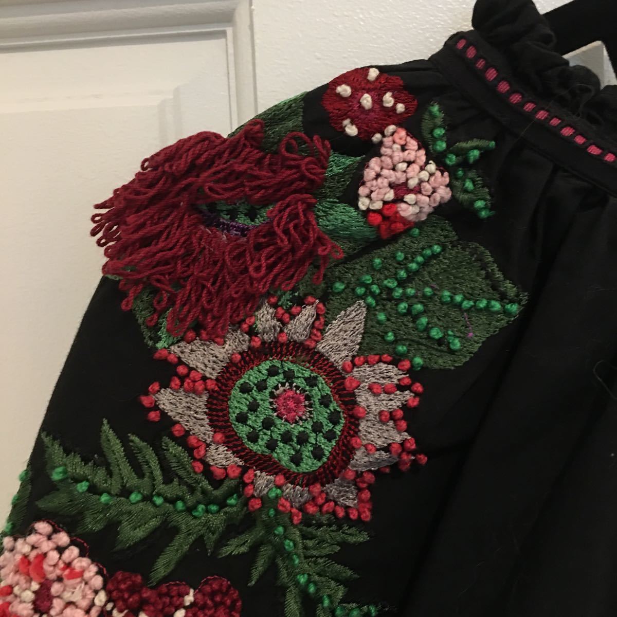 Paypayフリマ Zara 刺繍ブラウス Paypayフリマ Zara 刺繍ブラウス