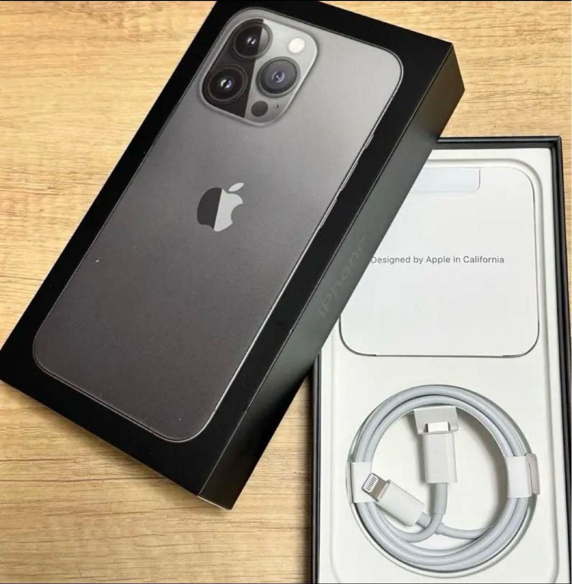 超美品AppleiPhone 13Pro 1TB 純正バッテリー100%交換済 超美品iPhone 13Pro 1TB Apple純正バッテリー100%交換済