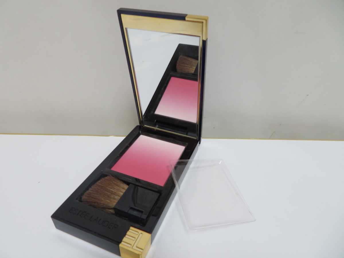 エスティローダー　フェイスパウダー　ブラッシュ　ESTEE LAUDER Tender Blush Blush Douceur #214 ROSE NUANCE 9g 送料無料_画像1