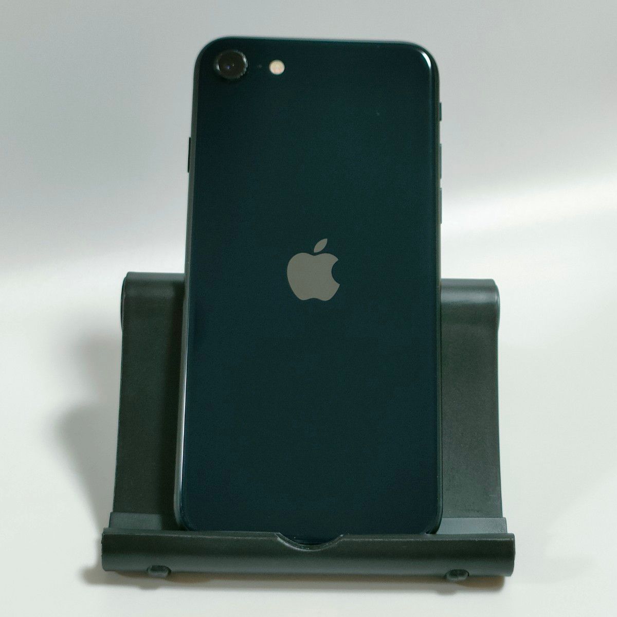 41 iPhoneSE 第三世代 ミッドナイト SIMフリー バッテリー90% バッテリー100%】iPhoneSE 第3世代 64GB ミッドナイト SIMフリー