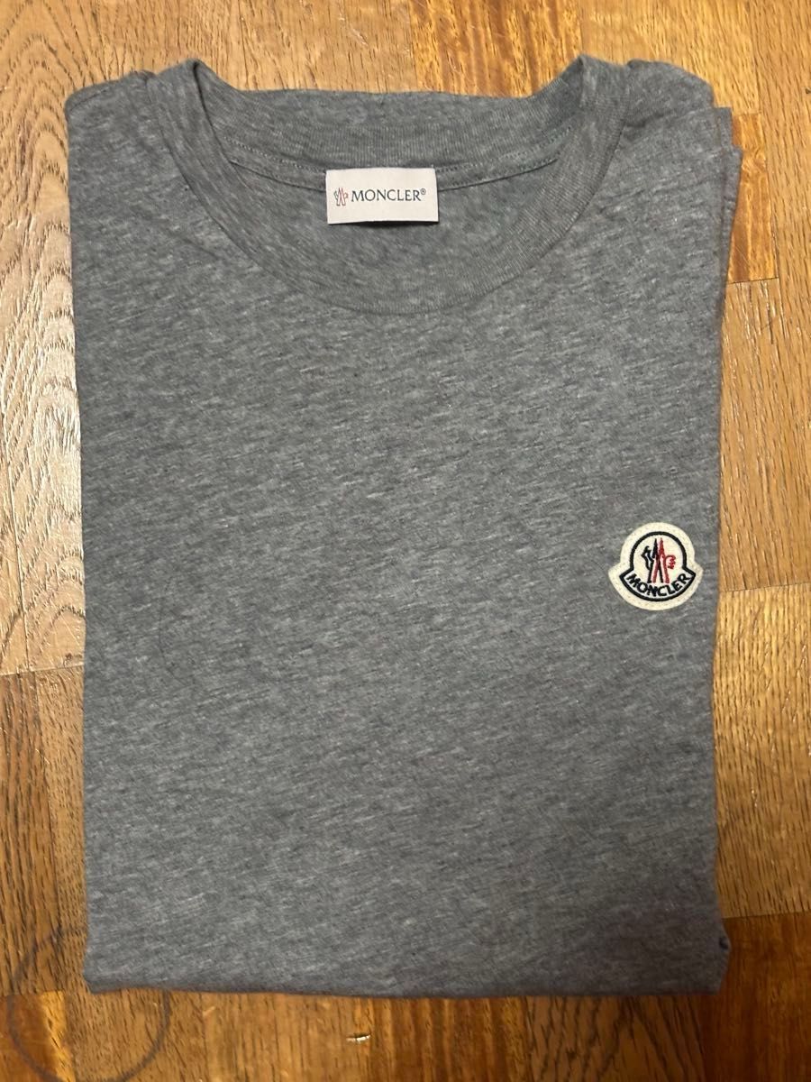 MONCLER グレー Tシャツ Sサイズ モンクレール moncler パックT グレー Sサイズ Tシャツ 綿100