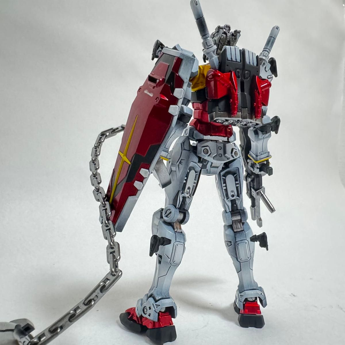 HG 赤いガンダム 白いガンダムバージョン ガンプラ 全塗装 完成品 HG 赤いガンダム 白いガンダム カラー 塗装済み完成品 ガンプラ